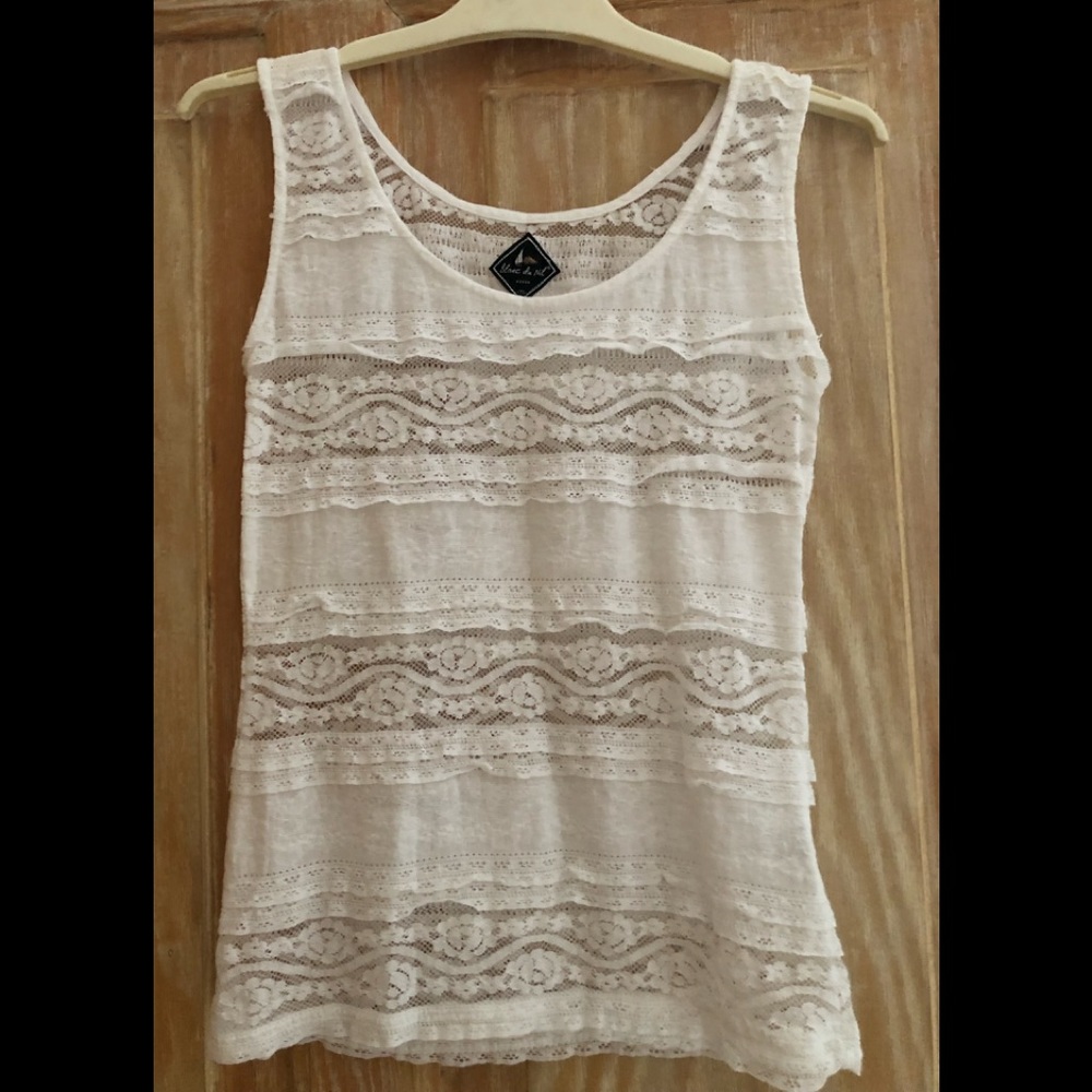 White lace tank top